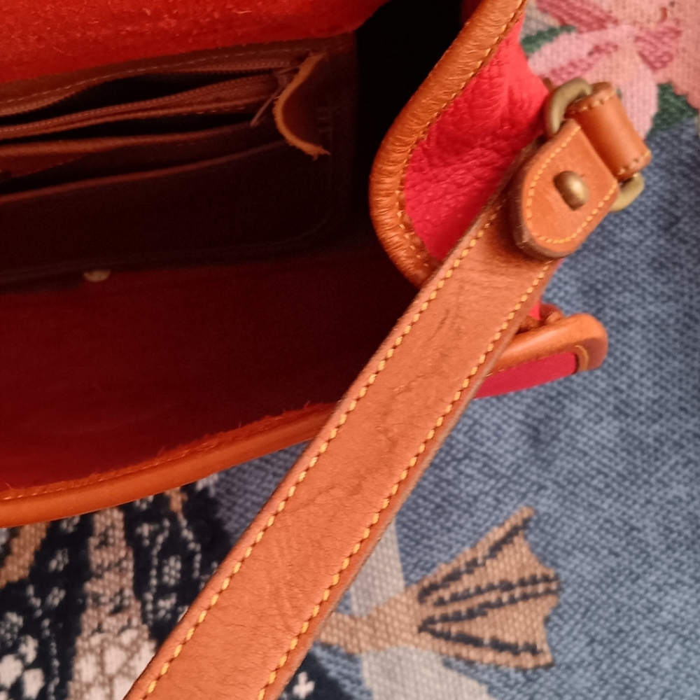 Dooney & Bourke bag - Picture 13 of 13